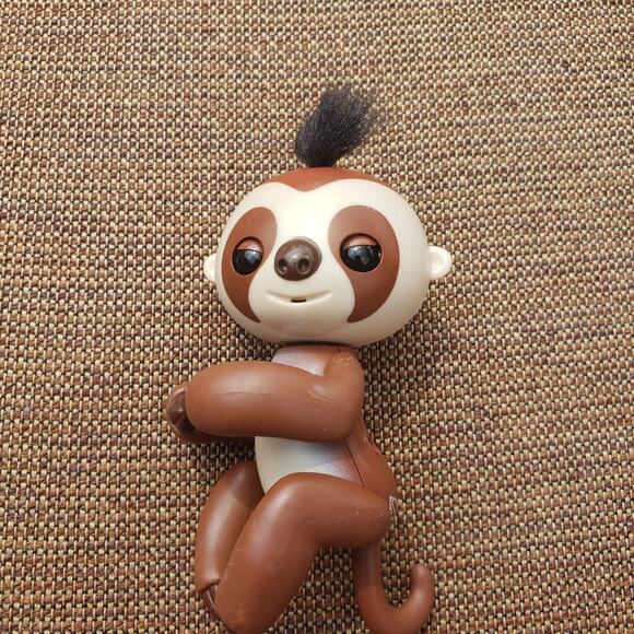 Wowee Interactive Happy Finger Monkey Action Figure - Picture 2 of 3